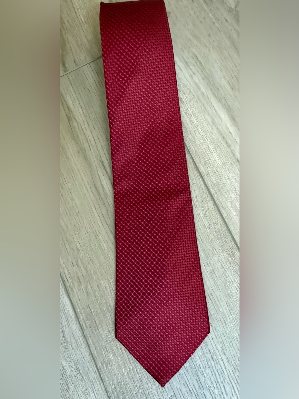 Men's Silk Red Textured Tie